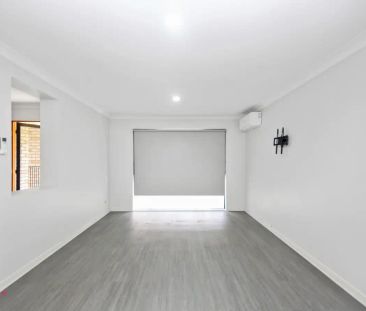43 Skardon Crescent, Brassall QLD 4305 - Photo 5