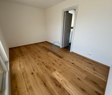 APPARTEMENT DE 2,5 PIÈCES EN ATTIQUE AVEC VUE PANORAMIQUE SUR LE LAC - Foto 5