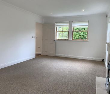 4 bedroom detached house to rent - Photo 1