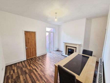 2 bedroom terraced house to rent - Photo 3