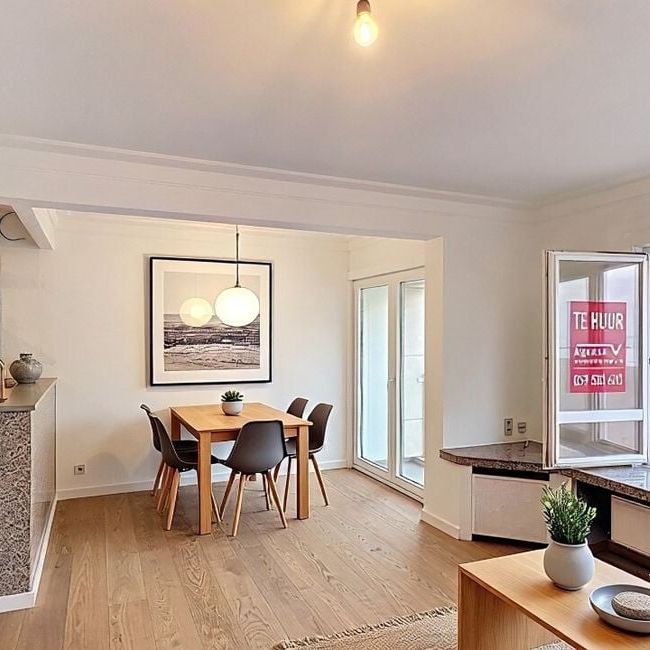 Appartement te huur in Oostende voor € 875 met 1 slaapkamer - Photo 1