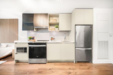 For Lease - 405 Dundas Street Unit# 813, Oakville, Ontario - Photo 2