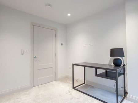 3 bedroom apartment to rent - Photo 4