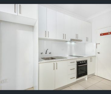 retirement village, Beautiful Studio , Applicant MUST be over 50 - Photo 3