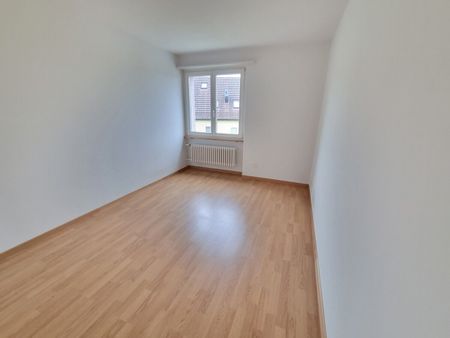 Offer a spacious and comfortable space in a quiet location - Photo 2