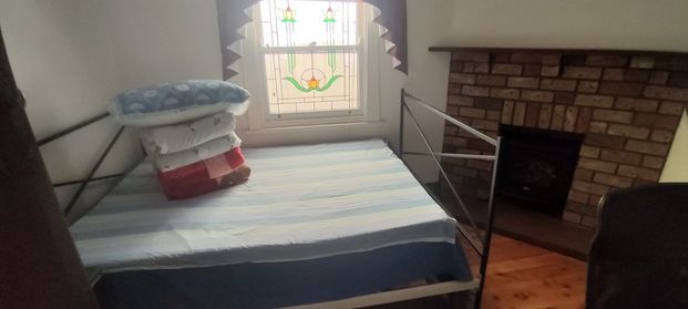 4-bedroom shared house, Bligh St - Photo 1