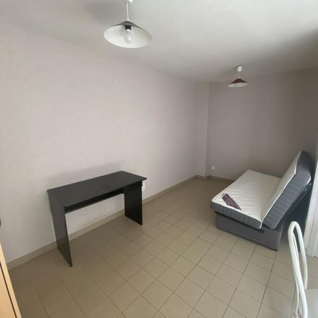 Location Appartement 1 pièce Meublé 20m² LE CREUSOT 71200 - Photo 3