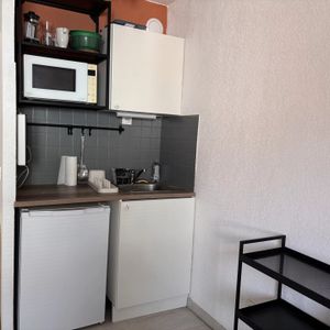 Location Appartement 1 pièce 17m² NICE 06100 - Photo 2