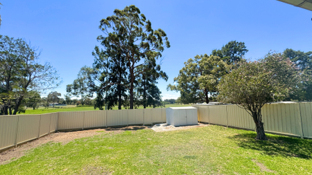 RENOVATED & READY TO MOVE IN! - Photo 3