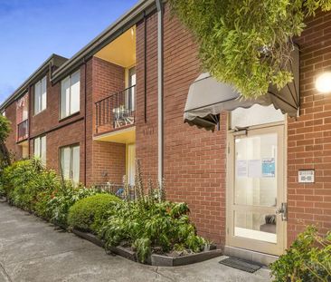 Quiet seclusion moments from St Kilda and Chapel Street - Photo 4