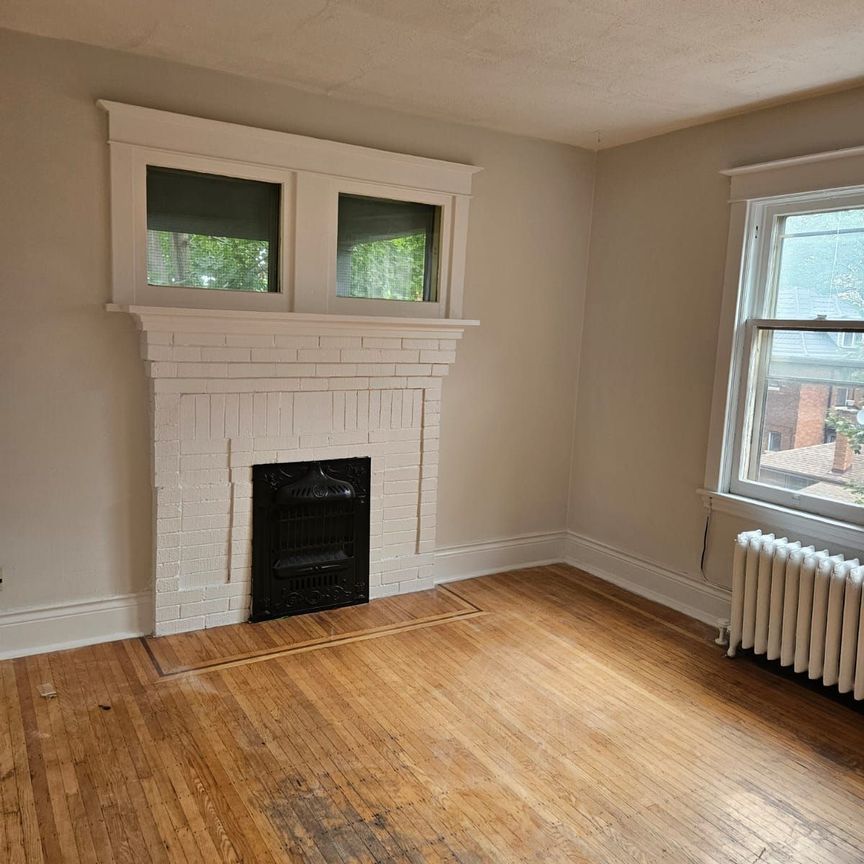 For Lease - 985 Main Street Unit# 6, Hamilton, Ontario - Photo 1