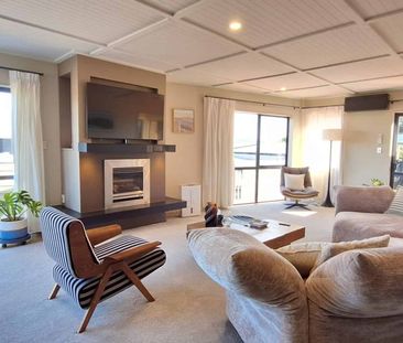 Family home at Schnapper Rock - Photo 1