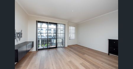 SPACIOUS INNER CITY APARTMENT! - Photo 4