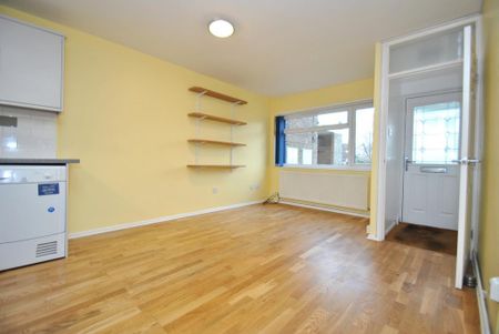 1 bedroom maisonette to rent - Photo 5