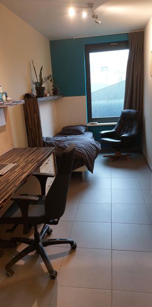 Upkot Backstage — Sint-Pie­ter­s­nieuwstraat - Foto 1