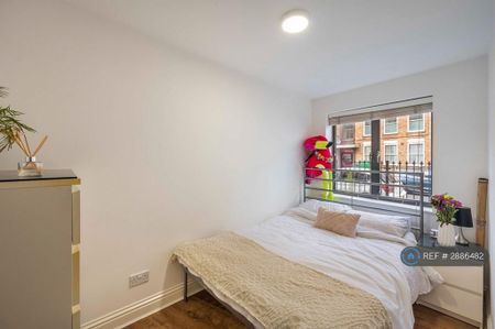 2 bedroom flat to rent - Photo 4