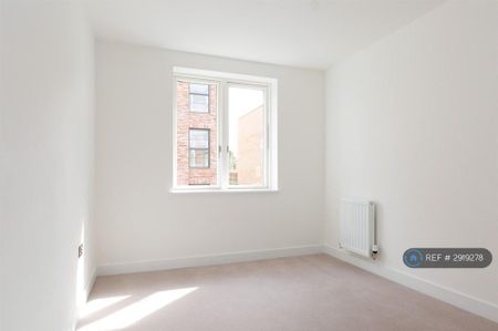 5 bedroom flat to rent - Photo 2