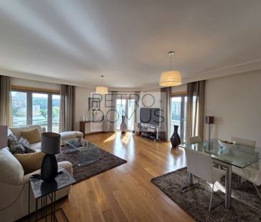 Luxury Apartment for rent in São Domingos de Benfica, Lisbon - Photo 2