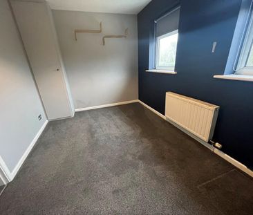 2 bedroom semi-detached house to rent - Photo 2