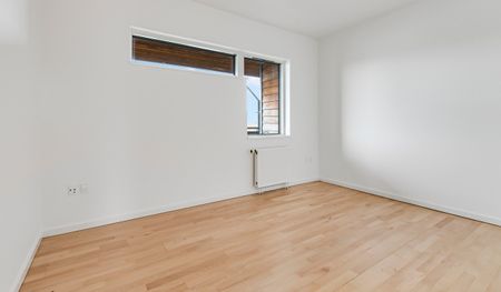 Flot renoveret lejlighed med altan - Foto 5