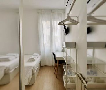 Room in a shared 5-bedroom apartment for rent in Palacio, no restrictions - Foto 3