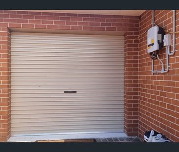 Perfect Location ,Walk to School and SAVE ENERGY BILLS !! - Photo 2