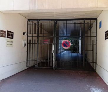 Location Appartement 2 pièces 45m² PARIS 15ème - Photo 6