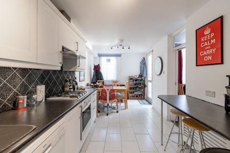 2 bedroom flat to rent - Photo 5