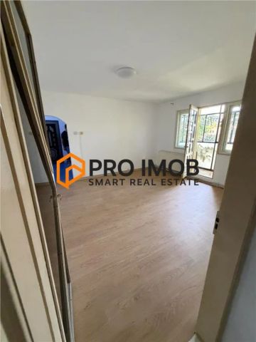 Apartament 2 camere cf 2 decomandat zona Micro 5 - Fotografie 4