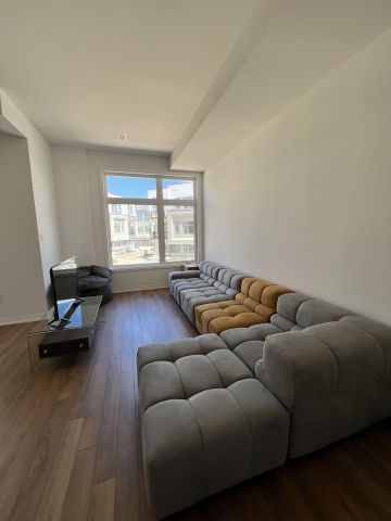 For Lease - 25 Albert Firman Lane, Markham, Ontario - Photo 2