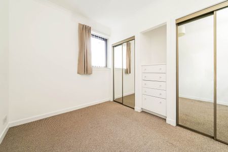 Price £575 pcm - Available 01/12/2025 - Unfurnished - Photo 4