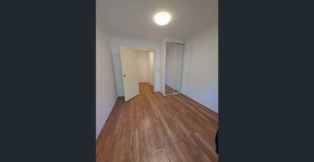 Spacious 2 bed plus study in heart of Merrylands - Photo 3