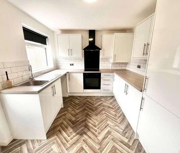 Sandpiper Close, Shoeburyness, Southend-on-sea, Essex, SS3 - Photo 5