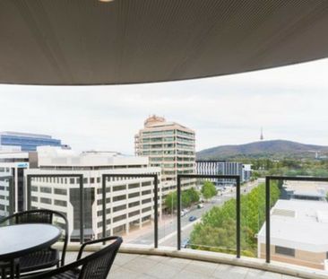 Want to Live with Style and Convenience! - Furnishing Optional - Photo 3