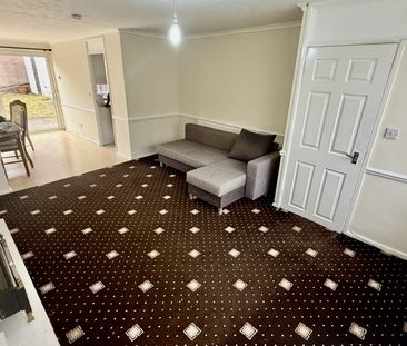 3 bedroom house to rent - Photo 2