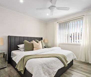 Beautifully Renovated Family Home Close to Everything - Photo 4