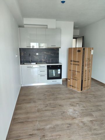 Studio/Γκαρσονιέρα για ενοικίαση Επτά Πλατάνια - Οξυγόνο (Βόλος) - Photo 4