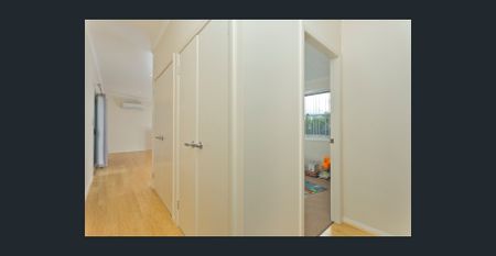 INSPECT: MONDAY 23rd NOVEMBER 4PM - 4.15PM - Photo 4