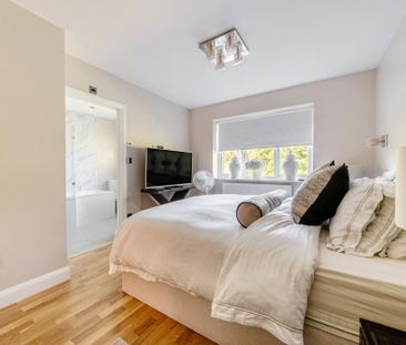 4 bedroom semi-detached house to rent - Photo 4
