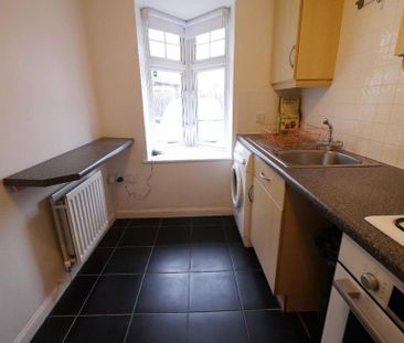 2 bedroom end of terrace house to rent - Photo 6