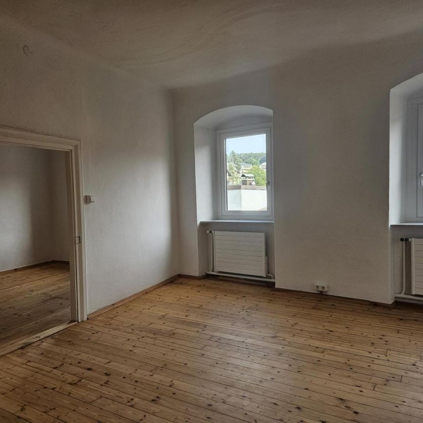 Gmunden - Altstadt: 76m² Mietwohnung in wunderschönen, denkmalgeschützten Räumlichkeiten! - Photo 1