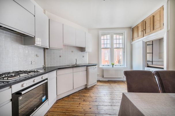 Fulham Road - Photo 1