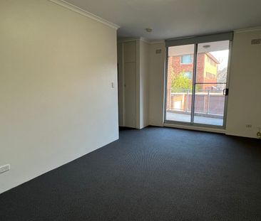 Central Location - Walk to Everything - Photo 5