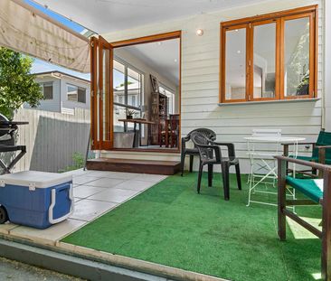 YERONGA - IMMACULATE AND MODERN 3-BED TOWNHOUSE WITH AIRCON IN DESI... - Photo 4