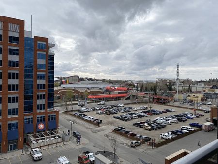 1320 1 St SE, Calgary - Photo 3