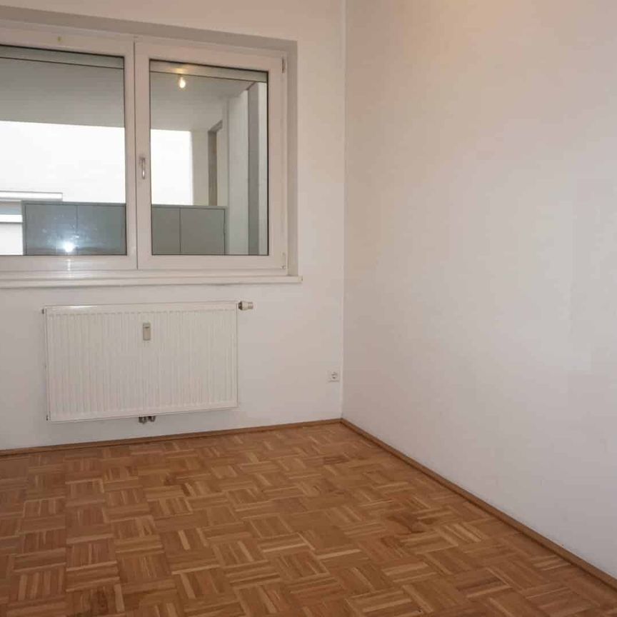 Christkindl Aktion – einem Monat MIETFREI!!!Leichte Renovierungsbedürftige Erdgeschosswohnung - Photo 1