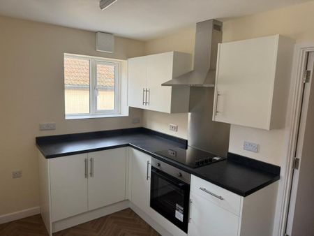 3 bedroom flat to rent - Photo 5