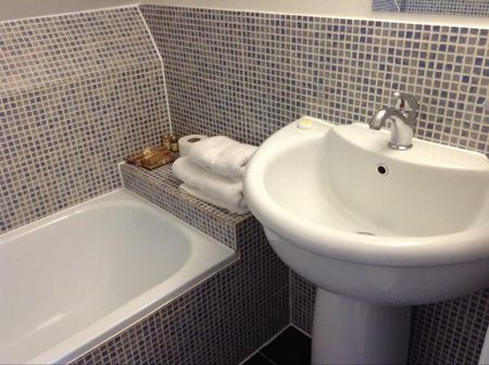 Large Studio to Rent - Photo 5