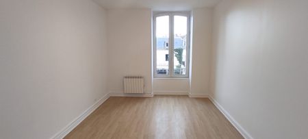 Location Appartement 3 pièces 99m² ARGENTON SUR CREUSE 36200 - Photo 3