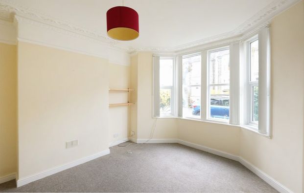 2 Bed Flat - Photo 1